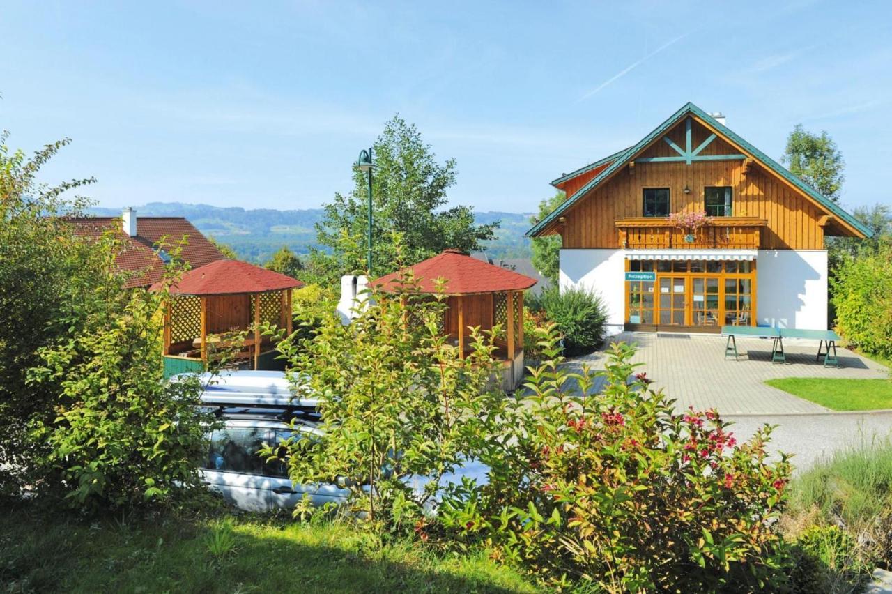Holiday Village, Schlierbach Exterior photo